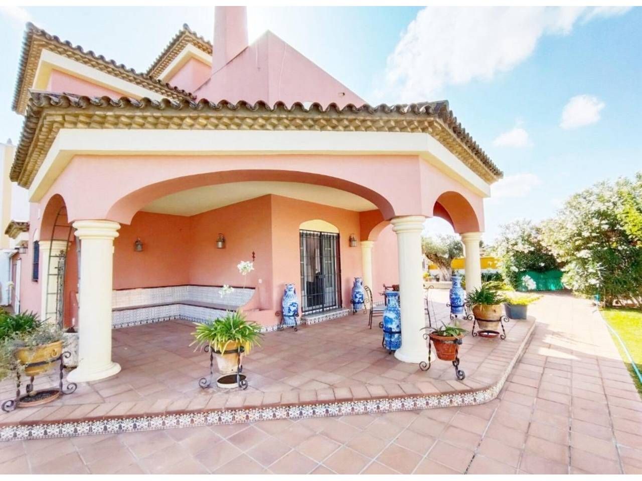 Exterior view of House or chalet for sale in Chiclana de la Frontera