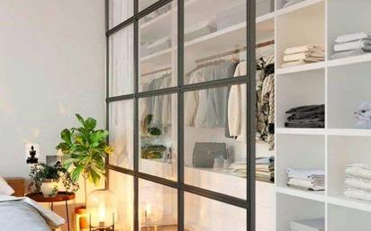 Bedroom of Flat for sale in  Madrid Capital  with Balcony