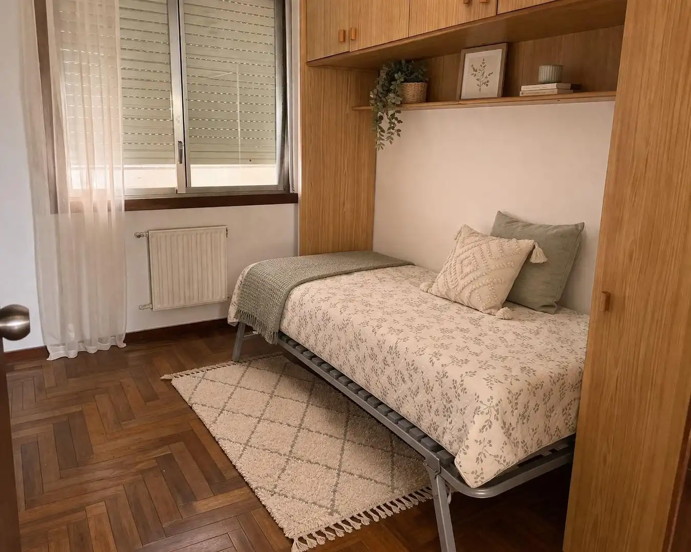 Bedroom of Flat for sale in Vigo   with Heating, Parquet flooring and Storage room