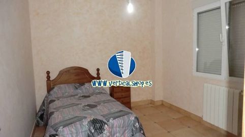 Chalet en venta en Yecla, 4 dormitorios., imagen 4