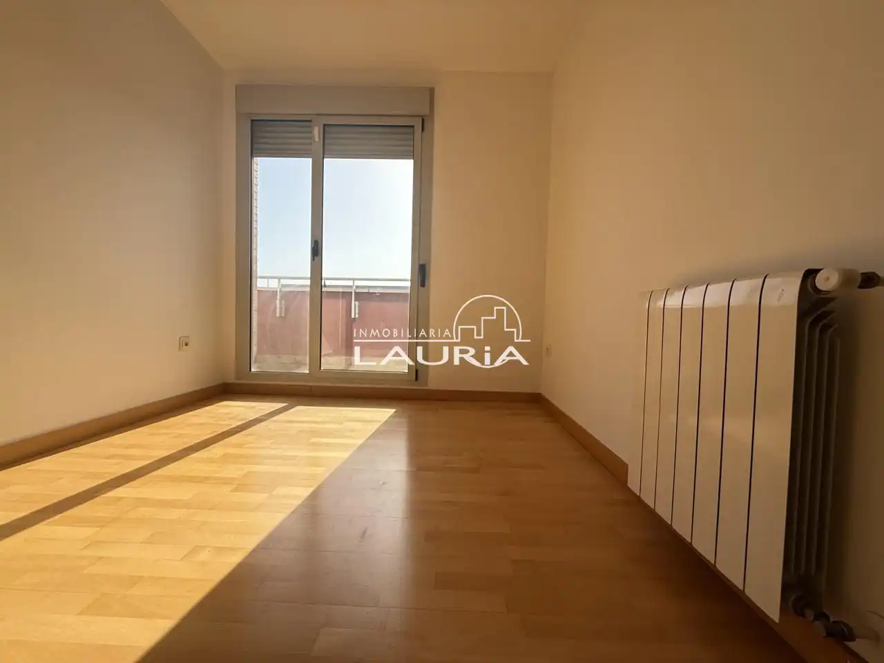 Bedroom of Flat for sale in Burjassot  with Air Conditioner, Heating and Private garden