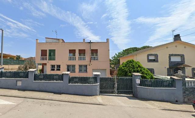 Casa-chalet en Venta en  Gironés, 10 en Sils