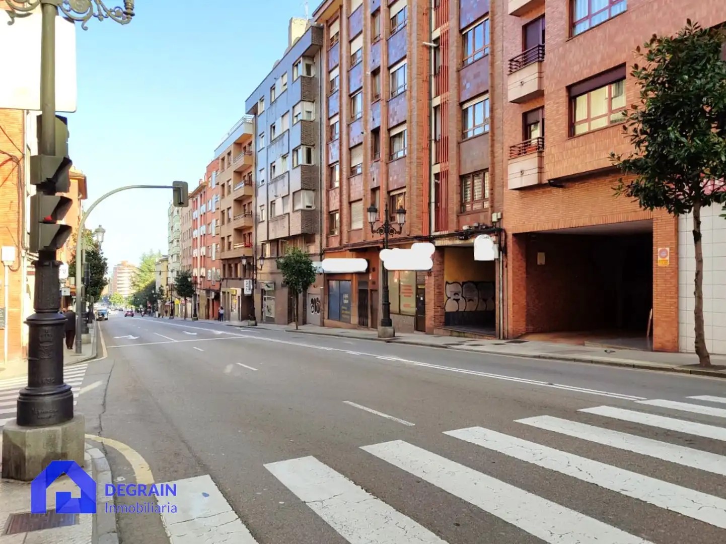 Vista exterior de Pis en venda en Oviedo  amb Traster