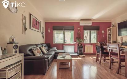 Living room of Flat for sale in  Madrid Capital  with Air Conditioner