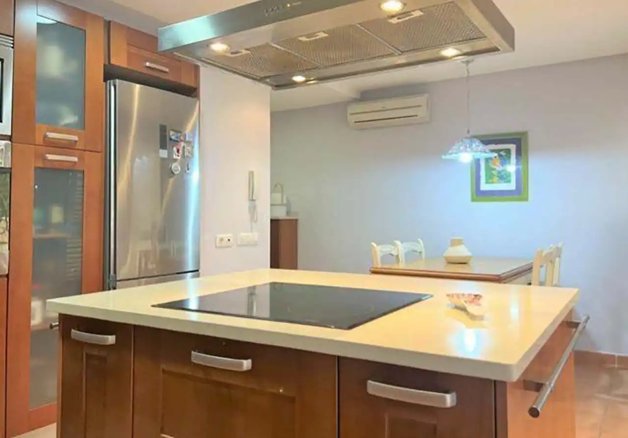 Cocina de Casa o chalet de alquiler en Benicasim / Benicàssim con Aire acondicionado, Calefacción y Jardín privado