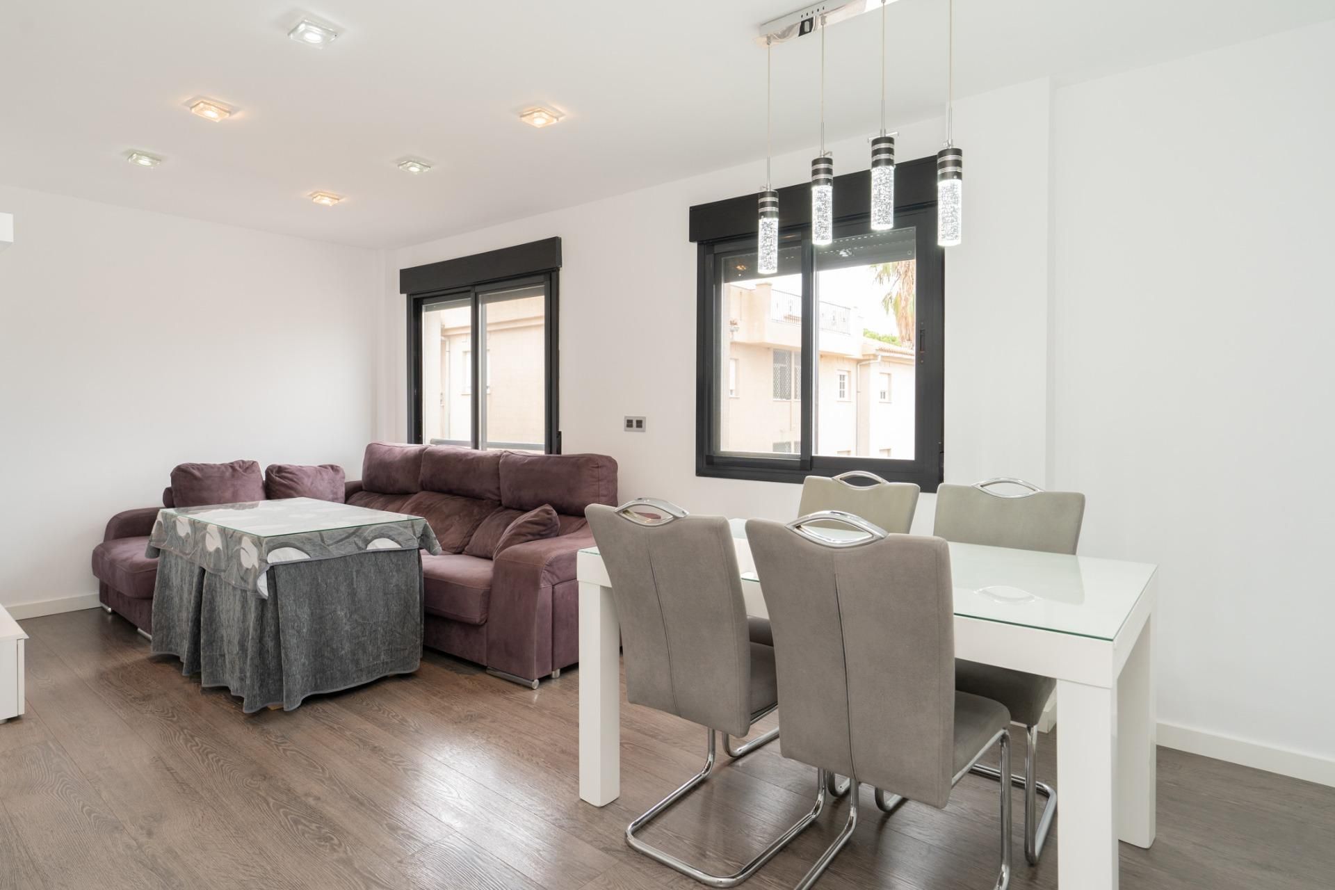 Sala d'estar de Pis en venda en Motril amb Aire condicionat