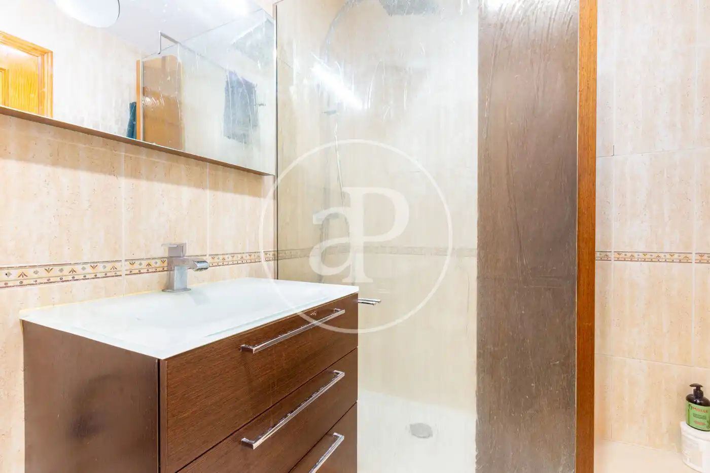 Baño de Casa adosada en venta en Riba-roja de Túria con Aire acondicionado, Calefacción y Jardín privado