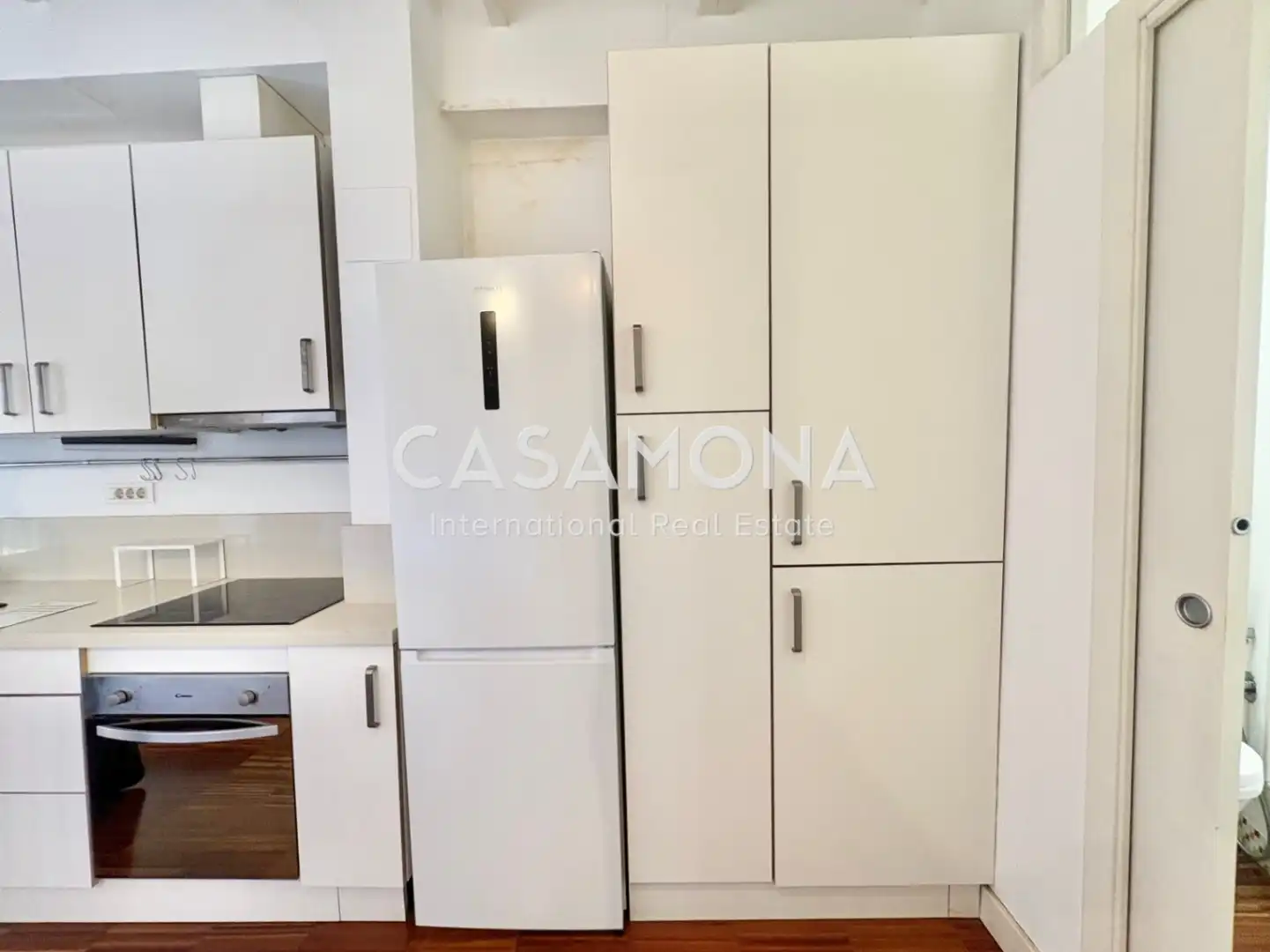 Küche von Maisonette zum Verkauf in Barcelona mit Klimaanlage, Terrasse und Balkon