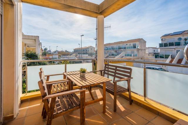 Casa adosada en Venta en Calle BENIARJO DE en Oliva Playa