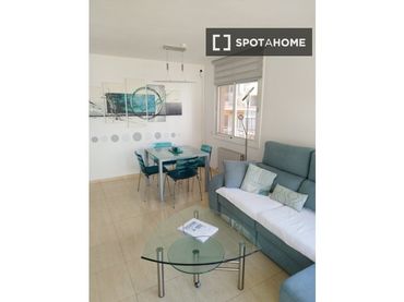 Appartamento con balcone in affitto a Artigues - Llefià
