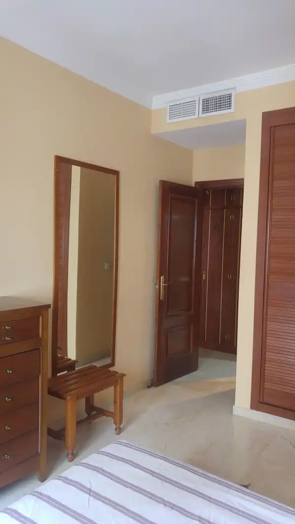 Apartamento con ascensor en alquiler en Alameda de Colón, imagen 11