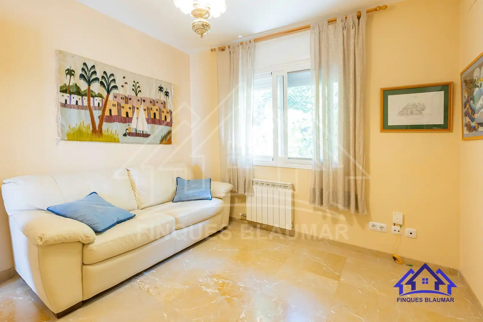 Sala de estar de Casa o chalet en venta en Arenys de Munt con Calefacción, Jardín privado y Trastero
