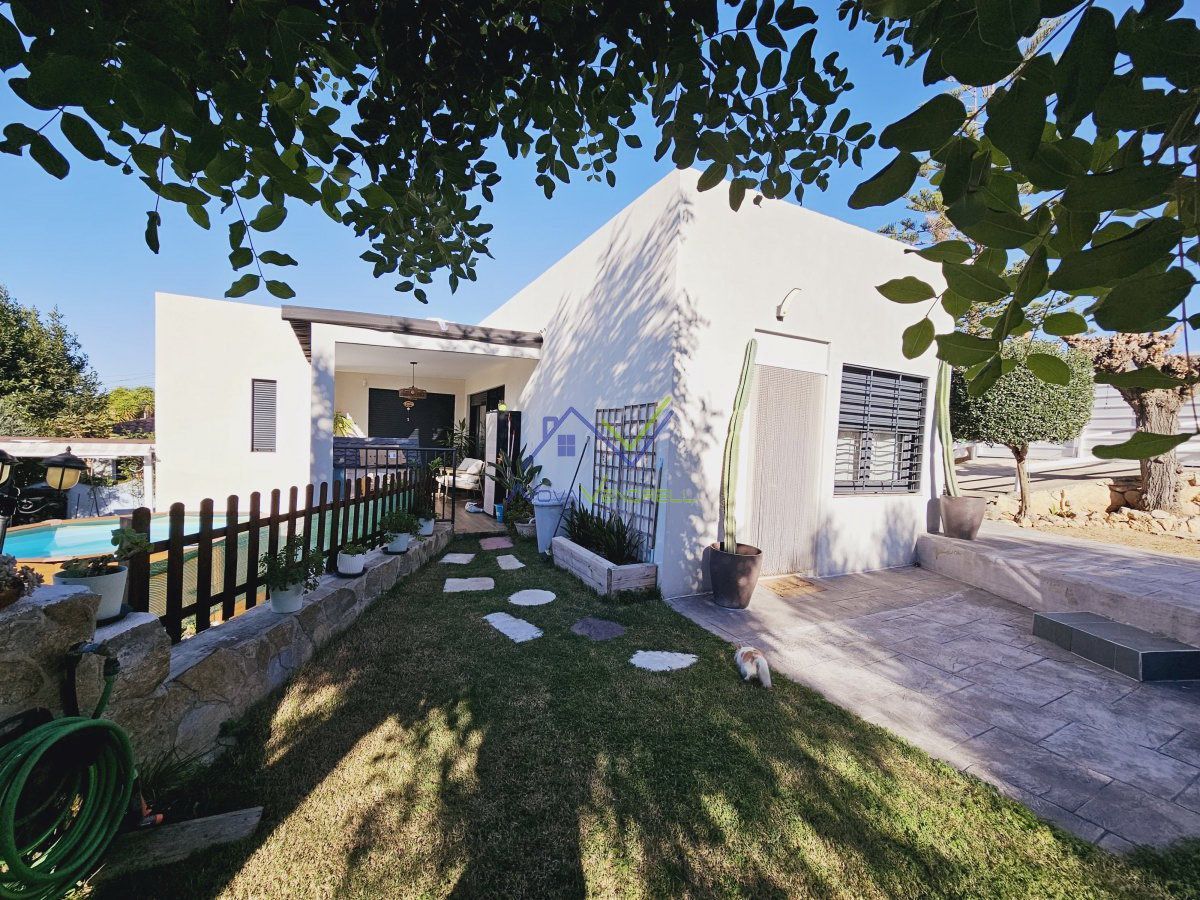 Exterior view of House or chalet for sale in Bellvei  with Air Conditioner, Heating and Parquet flooring