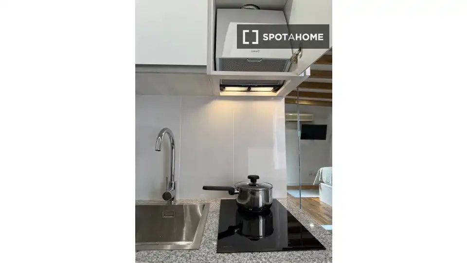 Kitchen of Flat for rent in Barcelona  with Air Conditioner, Heating and Furnished