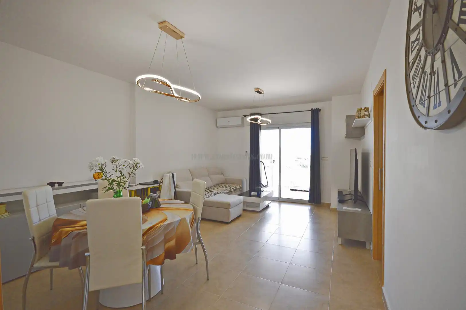Wohnzimmer von Wohnungen zum Verkauf in Orihuela mit Klimaanlage, Heizung und Terrasse