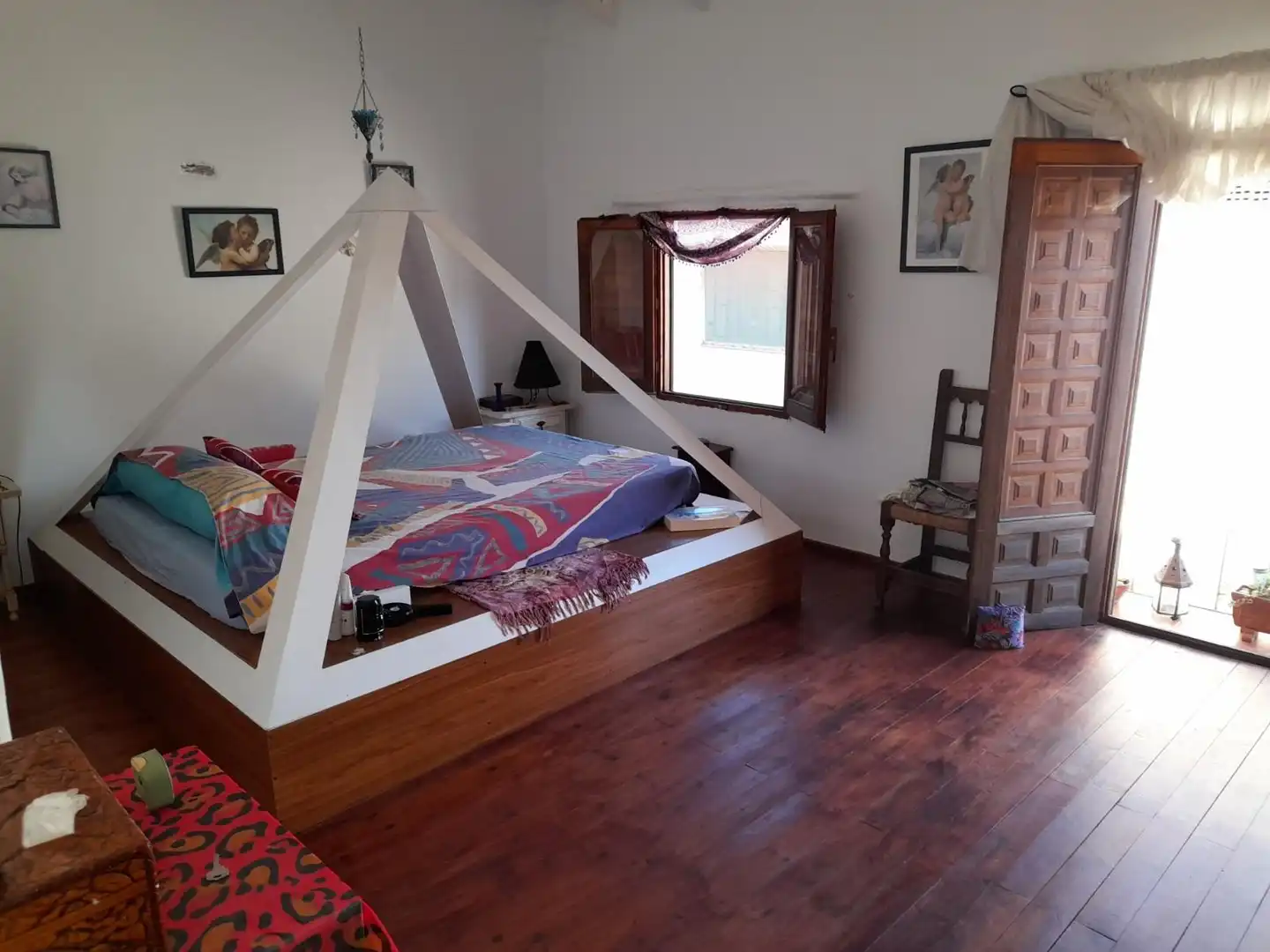 Dormitori de Casa o xalet en venda en Sella amb Jardí privat