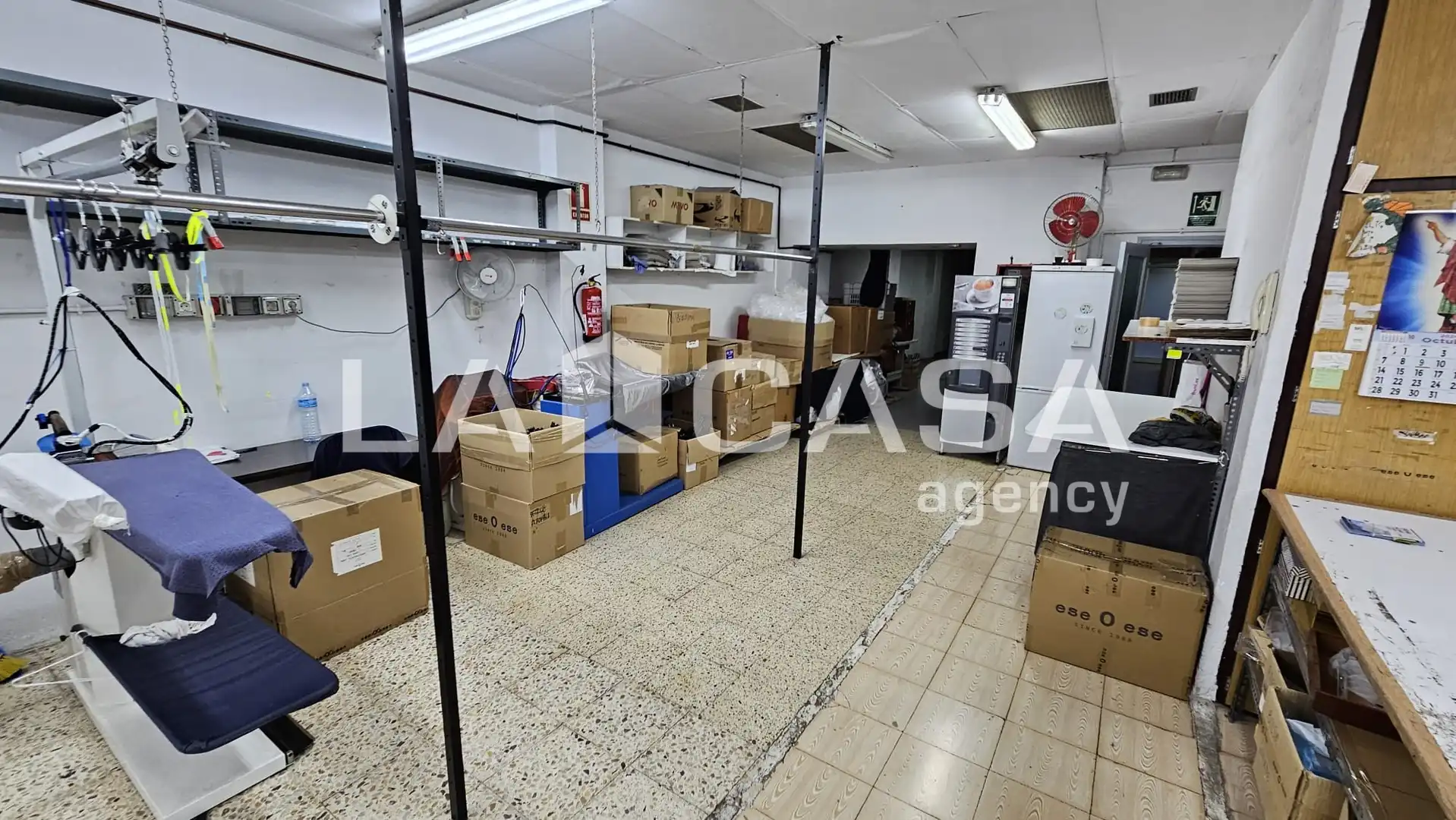 Local comercial en venda a Can Mariner, imagen 26