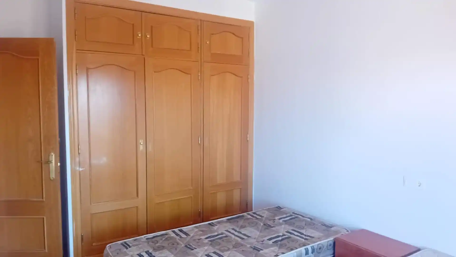 Dormitori de Casa adosada en venda en Las Mesas   amb Jardí privat, Moblat i Balcó