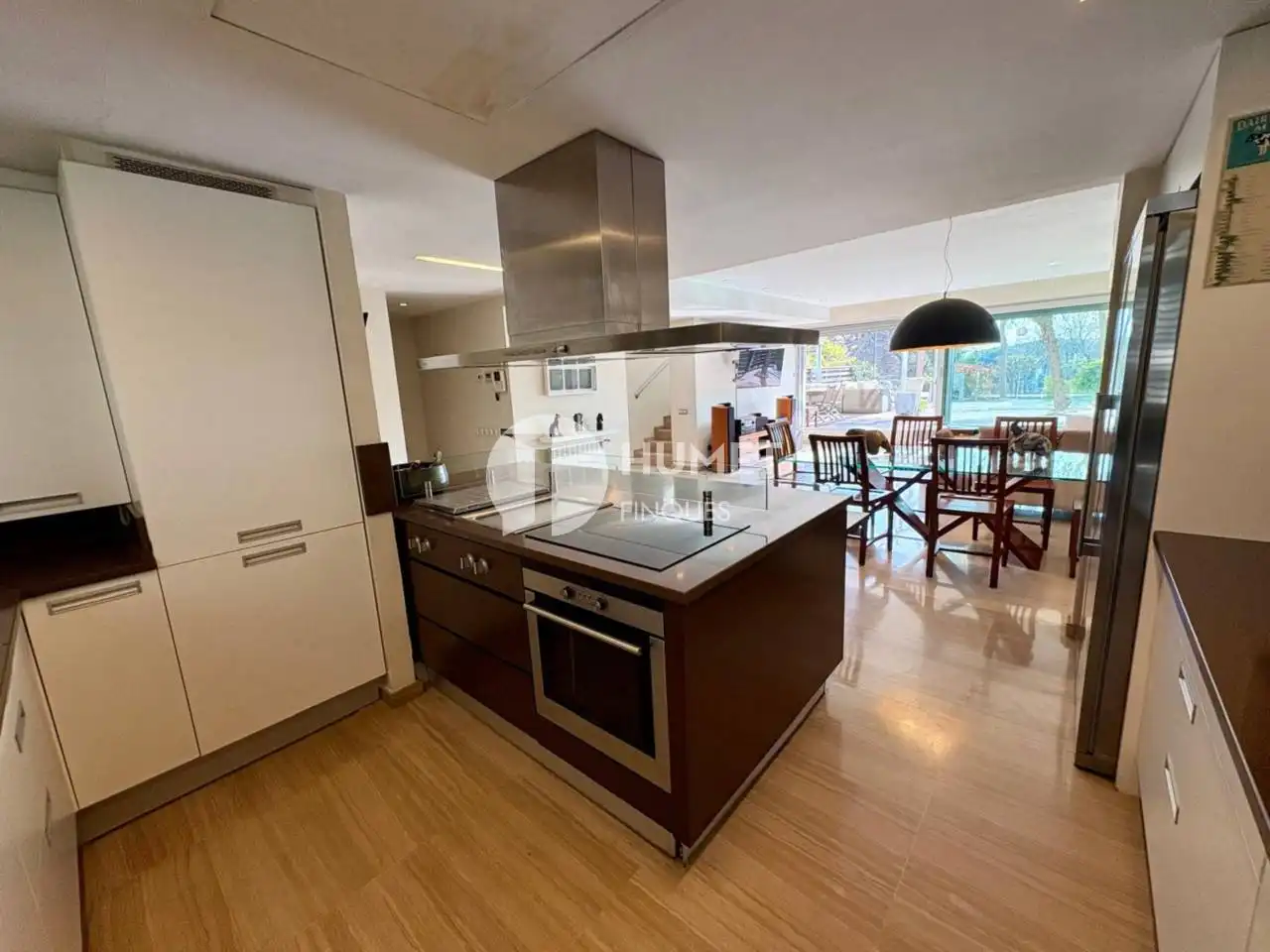 Cocina de Casa o chalet en venta en Barcelona con Aire acondicionado, Calefacción y Jardín privado