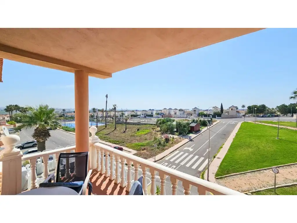 Bungalow with pool for sale in Orihuela Costa, imagen 6