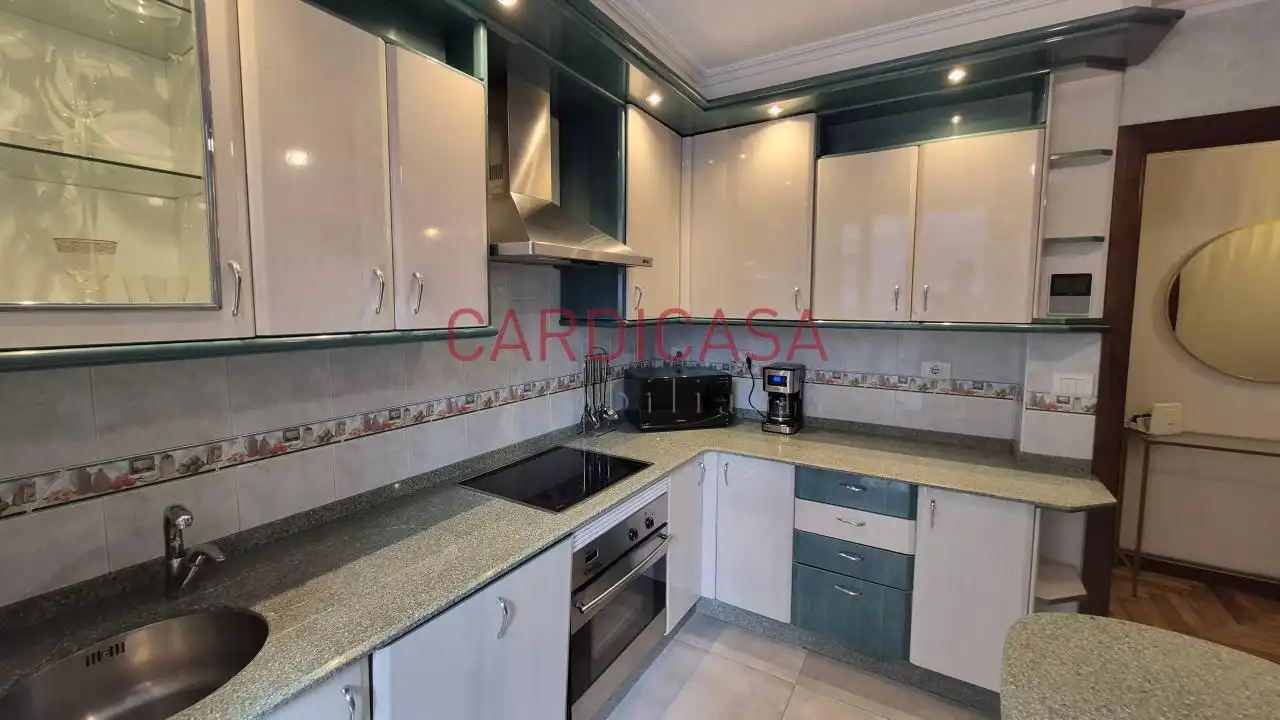 Kitchen of Flat for rent in Vigo   with Heating, Parquet flooring and Terrace
