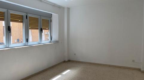 Foto 2 de Piso de alquiler en Calle Calatañazor, Santa Rosa - Valdeolleros,  Córdoba Capital