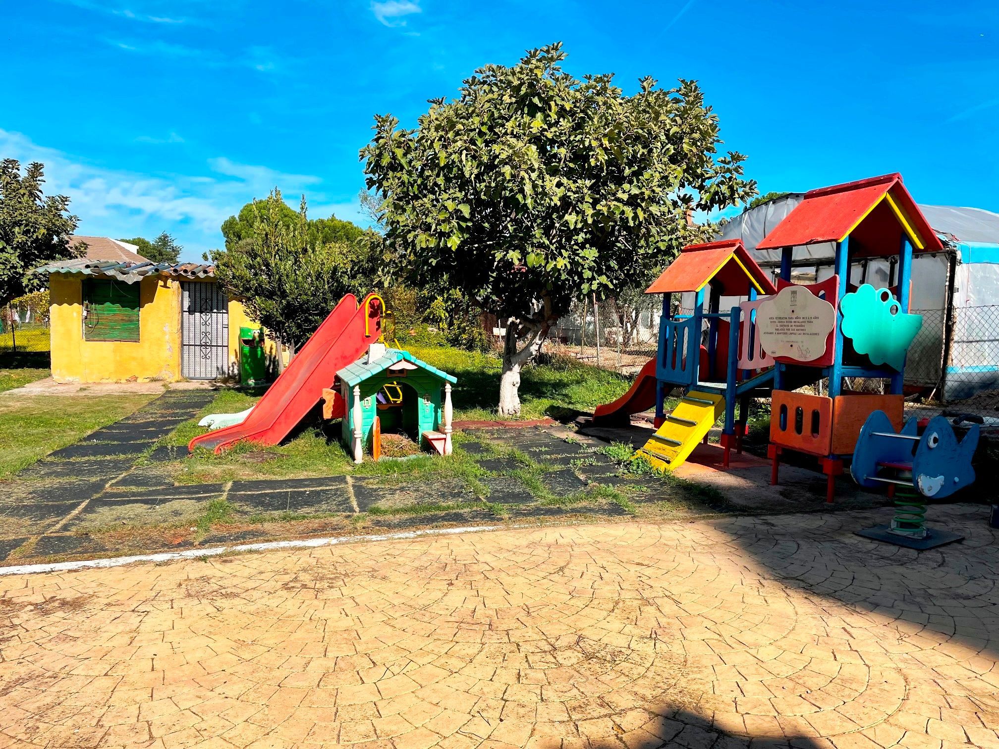 Aparcament de Casa o xalet en venda en Santa Cruz del Retamar amb Aire condicionat, Calefacció i Jardí privat