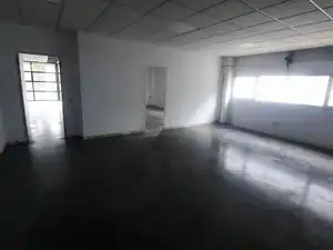 Fabrikhallen zum Verkauf in Alcorcón
