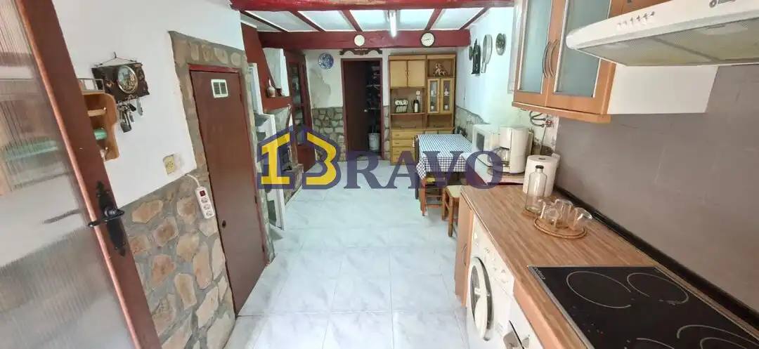 Cuina de Casa o xalet en venda en Valle de Tobalina amb Calefacció i Moblat
