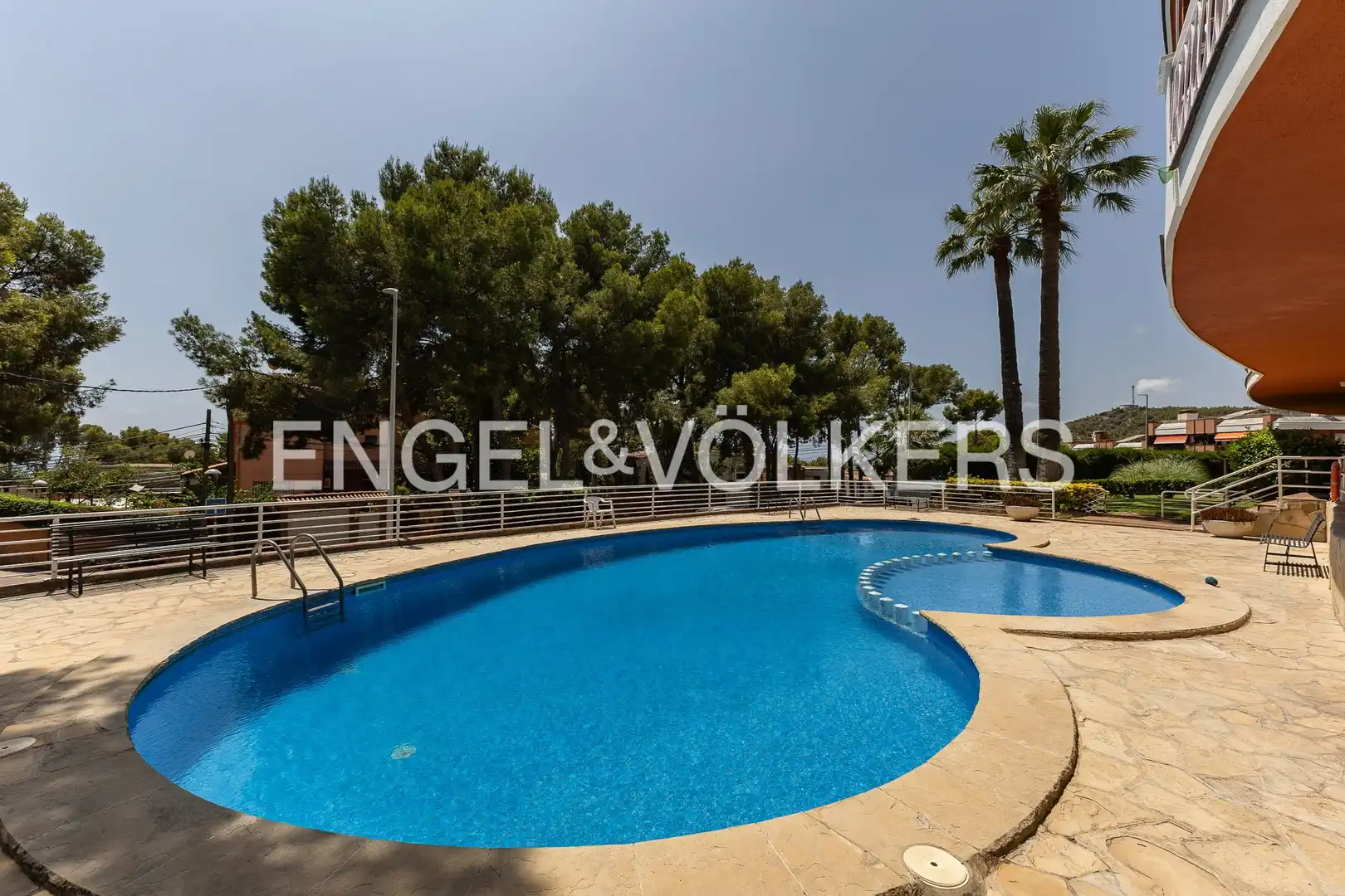 Piscina de Pis en venda en Castelldefels amb Calefacció, Jardí privat i Terrassa
