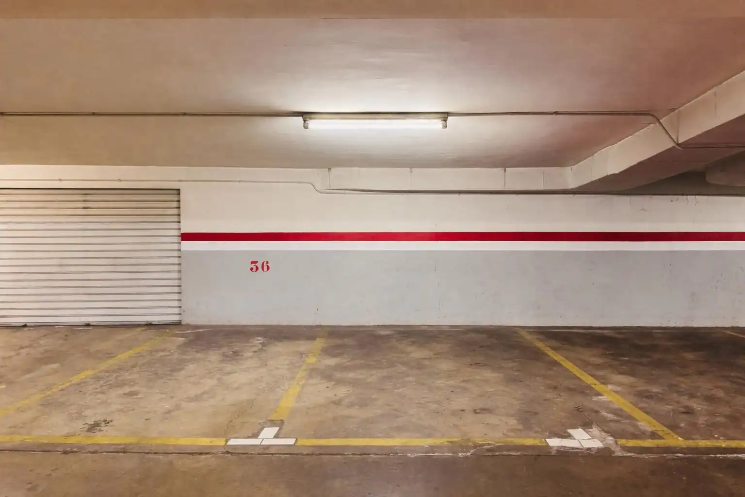 Parking of Flat for sale in Girona  with Air Conditioner, Heating and Terrace