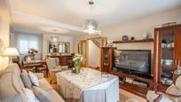 Sala d'estar de Casa adosada en venda en  Granada Capital amb Aire condicionat, Terrassa i Balcó