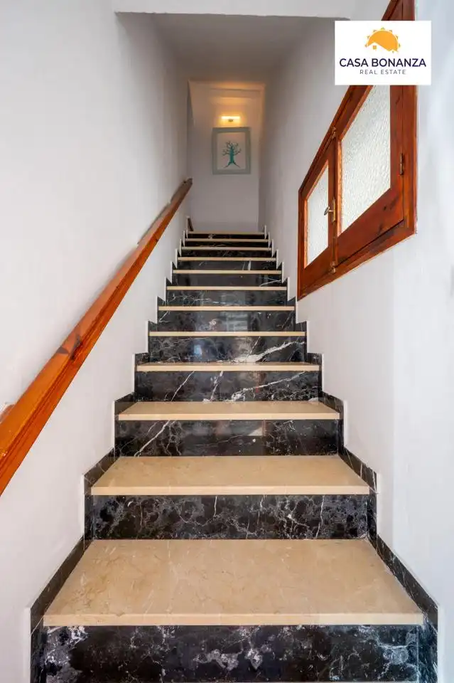 Houses for sale in Jete  with Private garden and Furnished