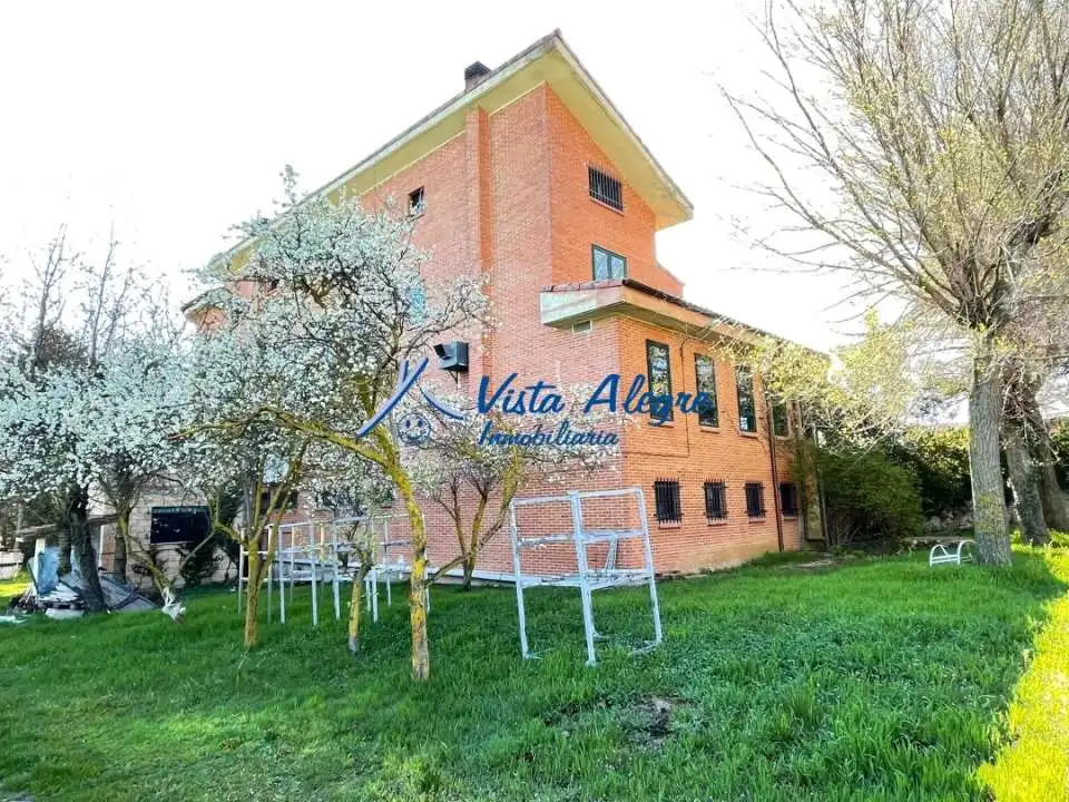 Exterior view of Buildings for sale in Fresneña