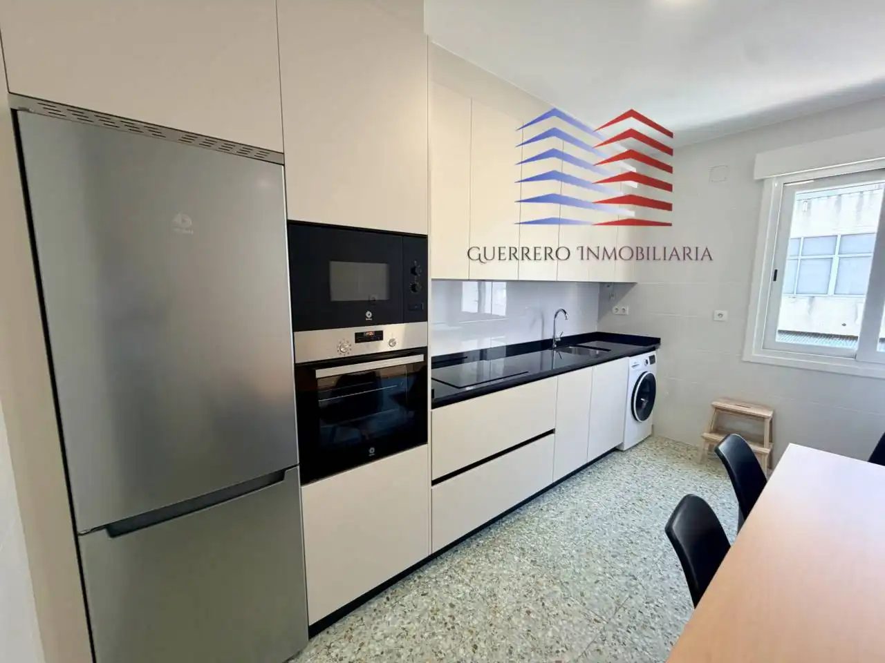 Küche von Wohnung zur Miete in Ourense Capital  mit Heizung, Parkett und Möbliert