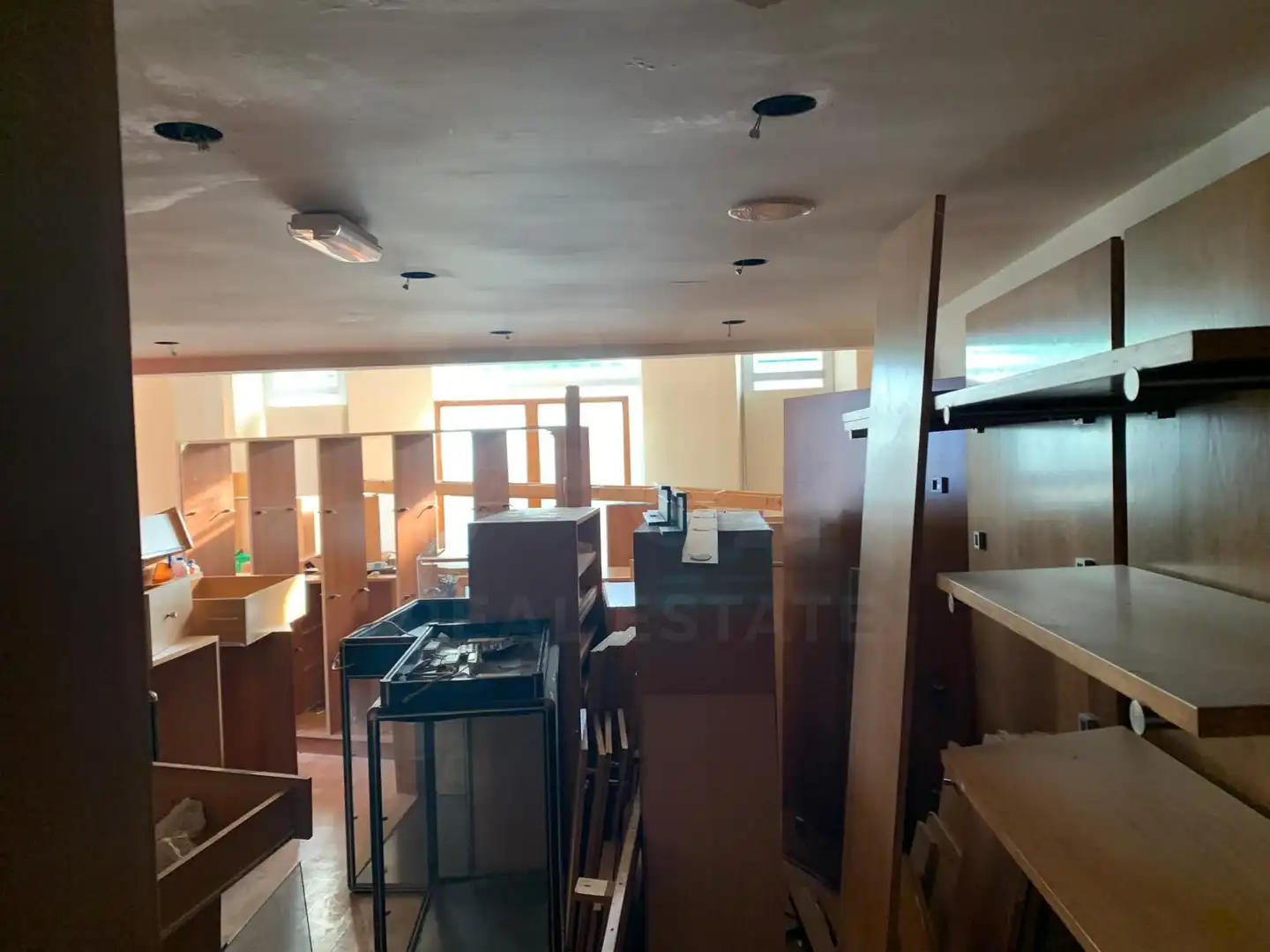Edificio en venta en Llorenç del Penedès
