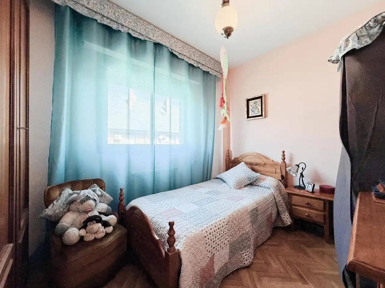Dormitori de Casa adosada en venda en Getafe amb Aire condicionat, Jardí privat i Terrassa