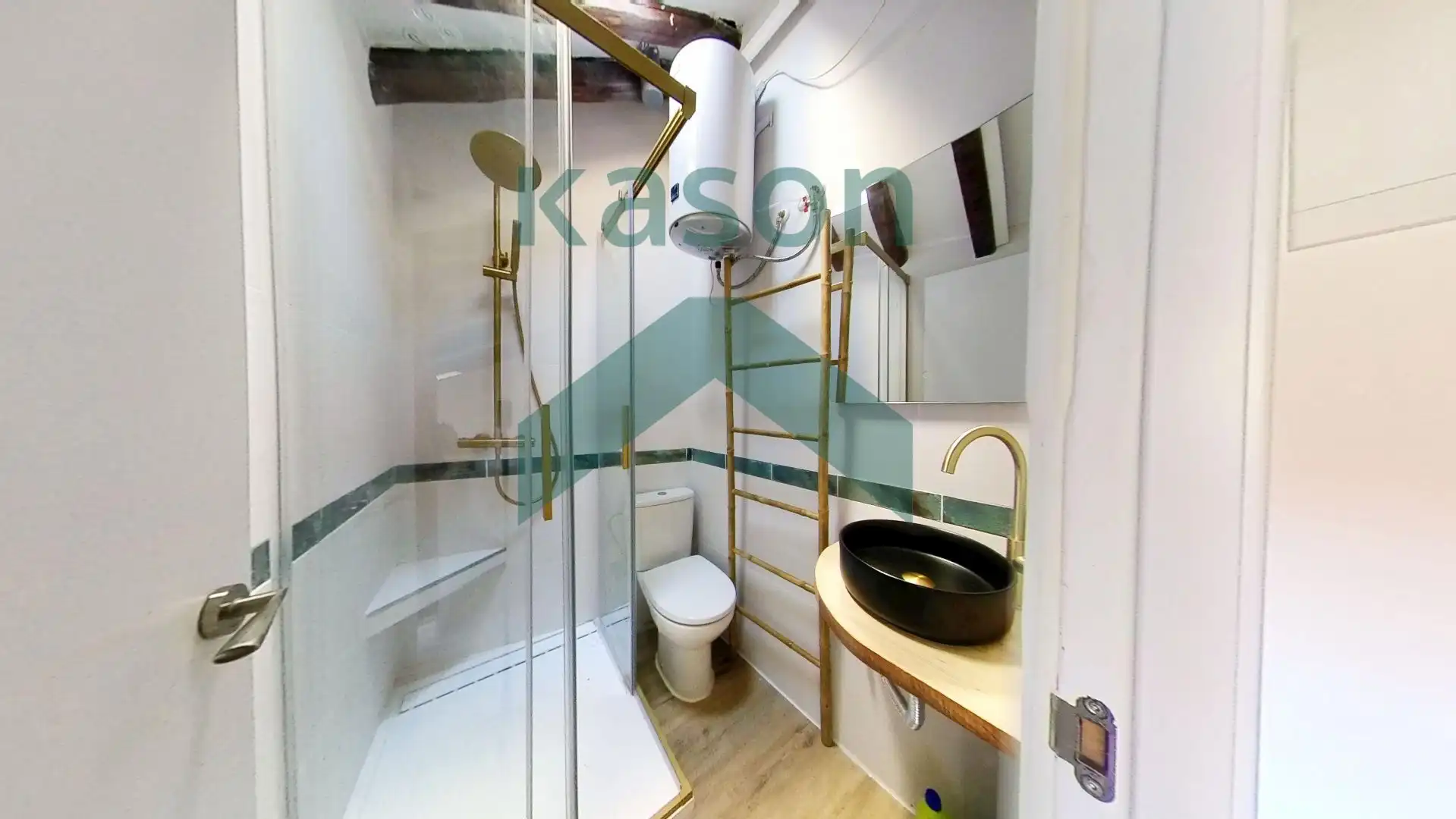 Baño de Apartamento en venta en Madrid con Aire acondicionado y Calefacción