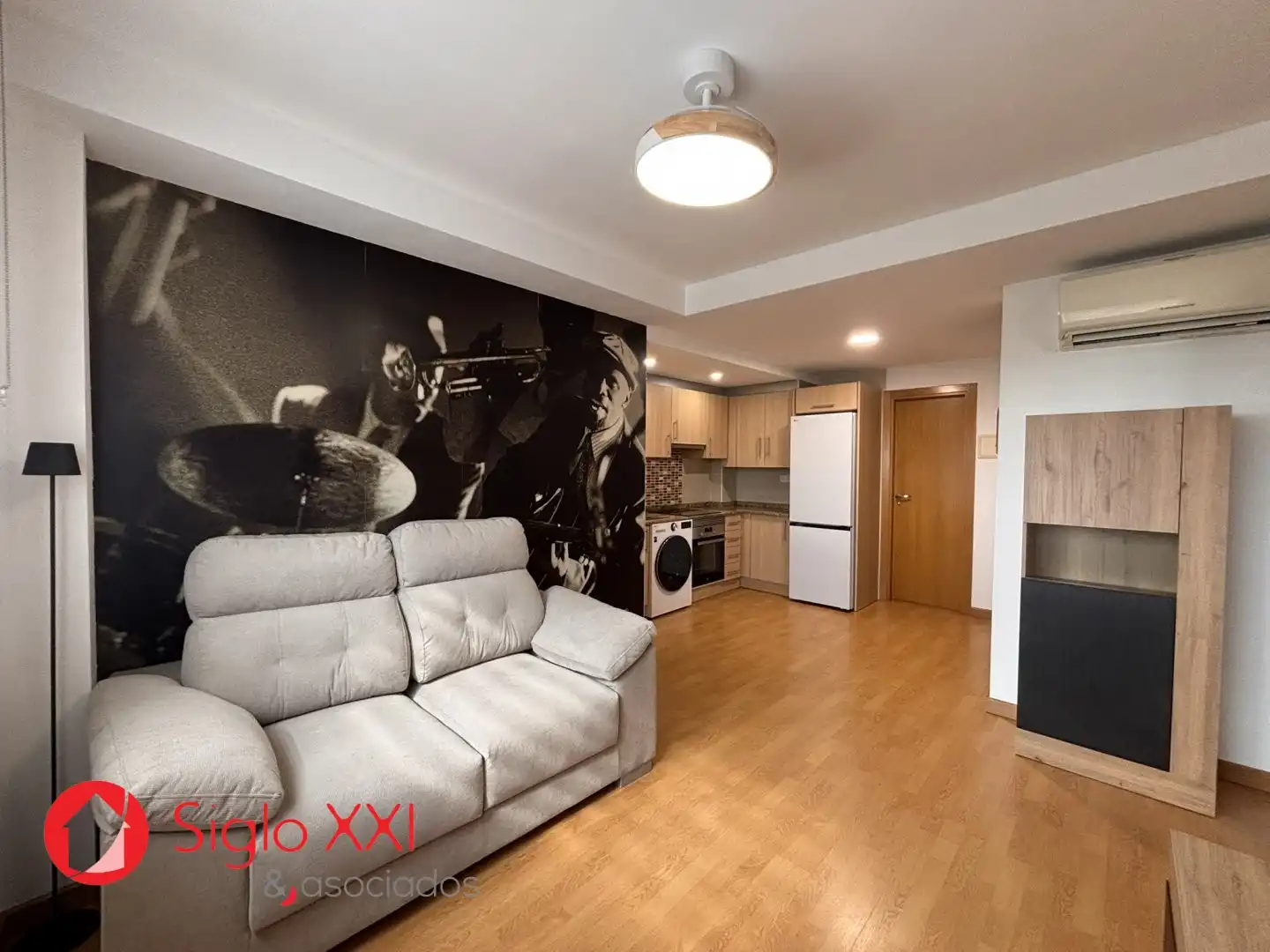 Sala de estar de Estudio de alquiler en Les Alqueries / Alquerías del Niño Perdido con Aire acondicionado y Amueblado