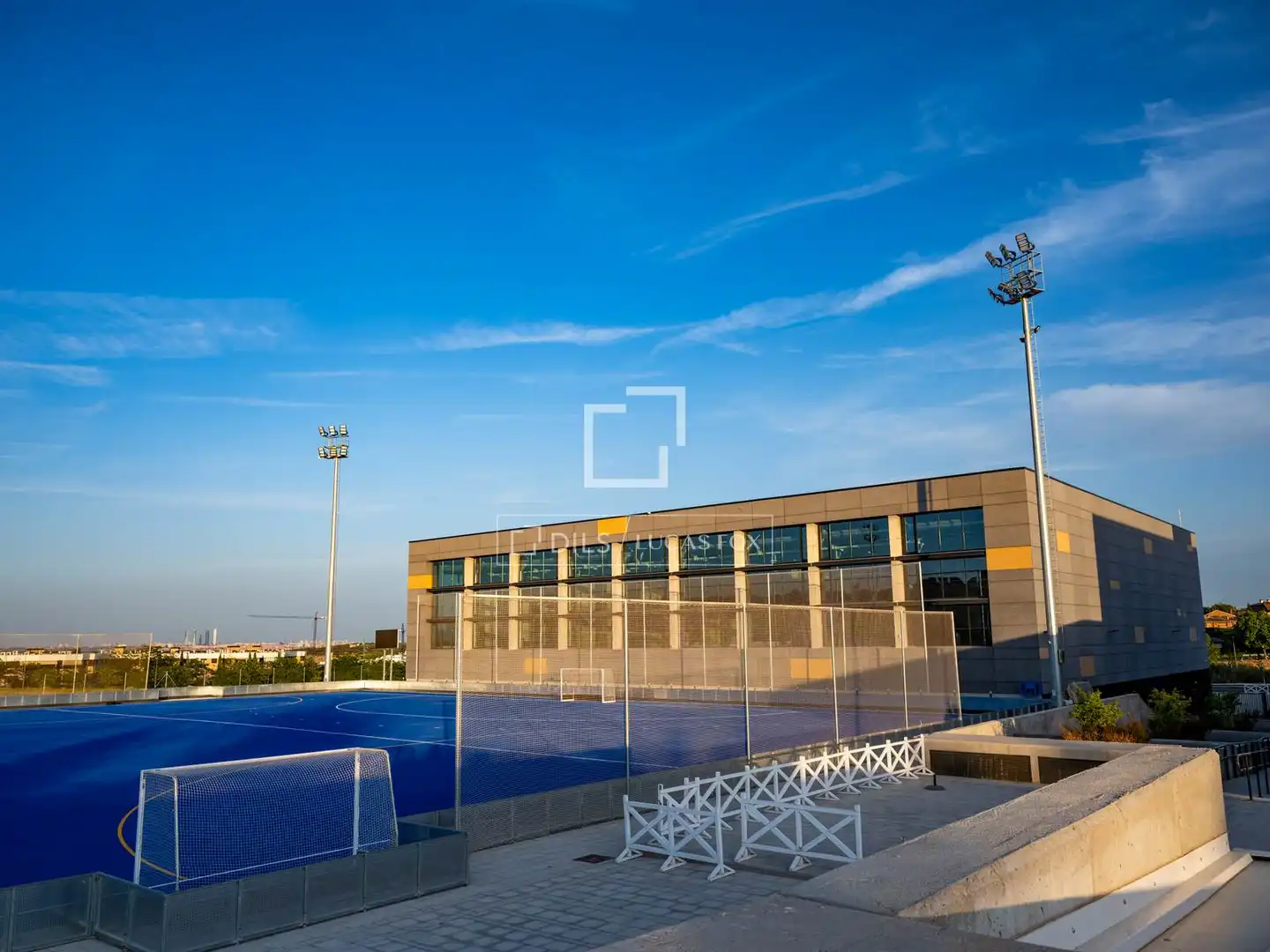 Vista exterior de Pis de lloguer en Las Rozas de Madrid amb Calefacció, Jardí privat i Parquet