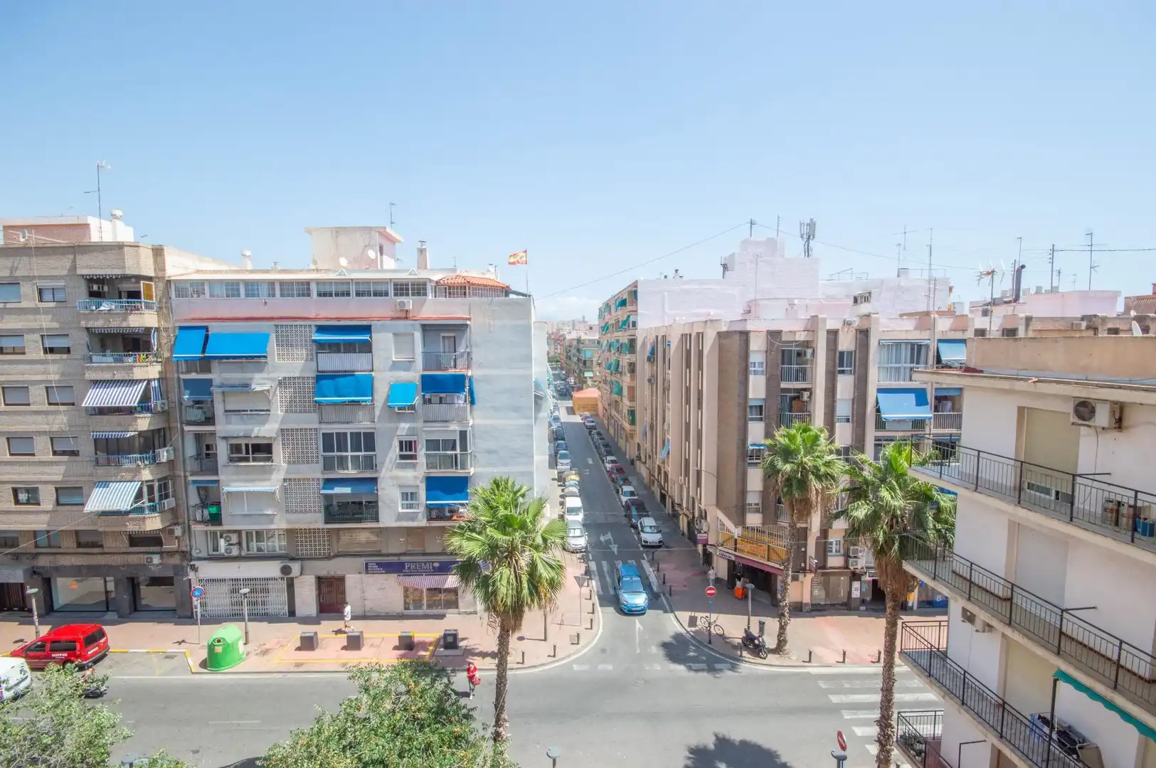 Vista exterior de Piso en venta en Alicante / Alacant con Aire acondicionado y Balcón