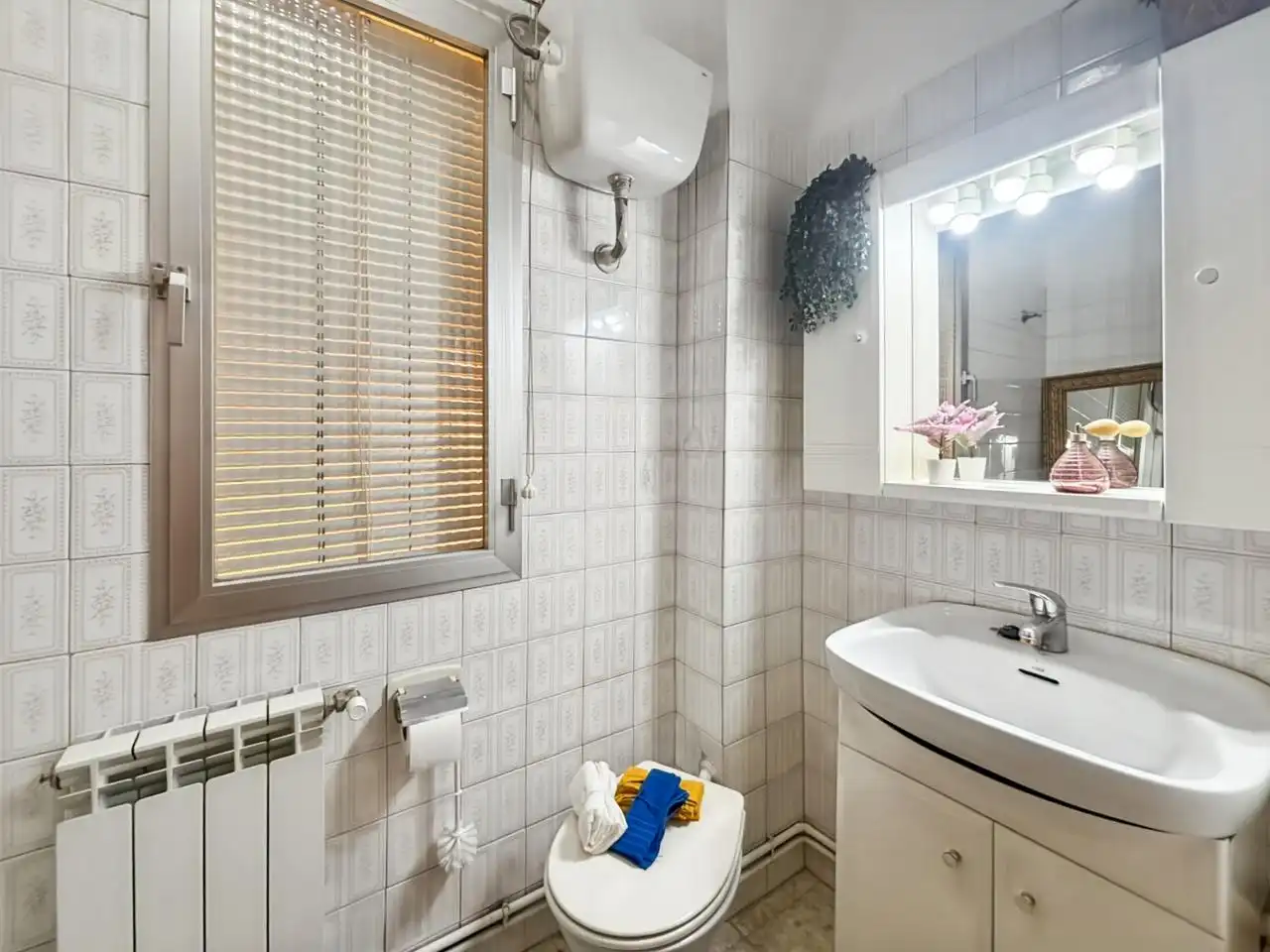 Baño de Planta baja en venta en Madrid con Aire acondicionado, Calefacción y Parquet