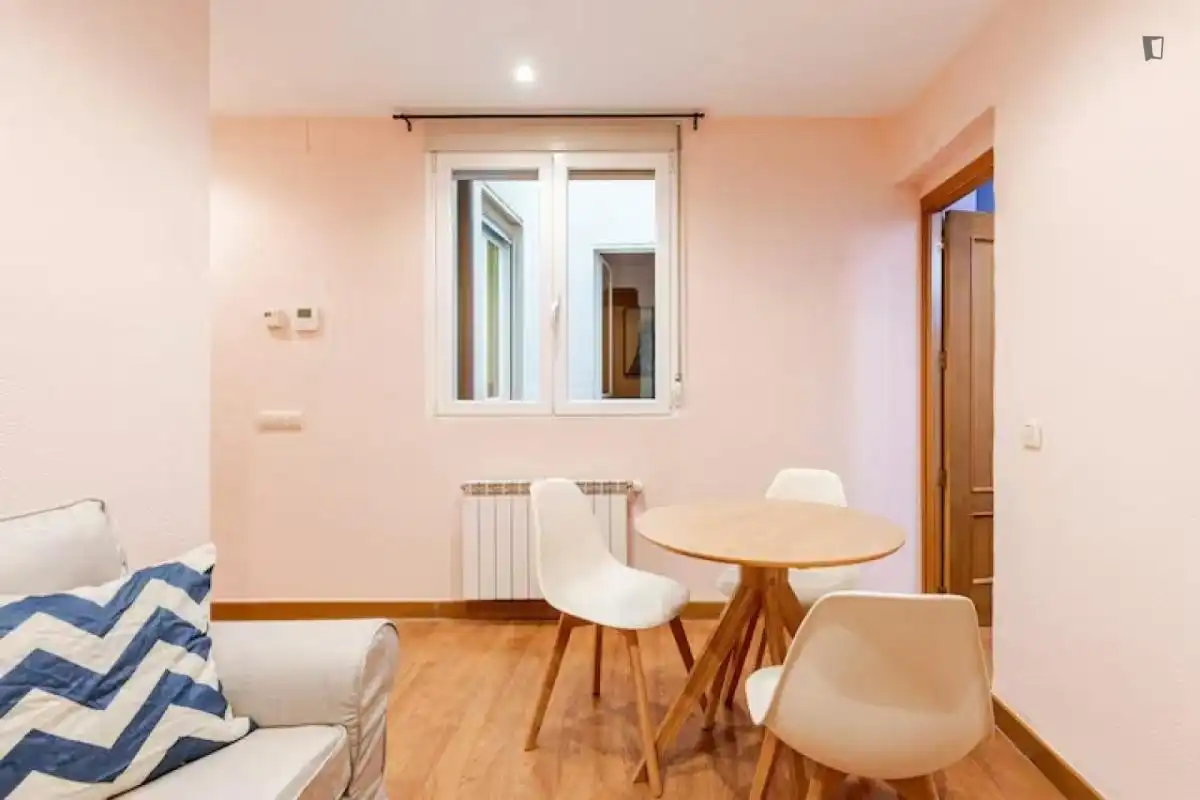 Dormitori de Casa o xalet de lloguer en Madrid amb Moblat, Forn i Rentadora
