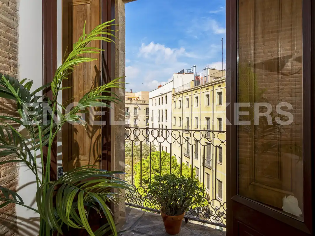 Piso con terraza en alquiler en Ciutat Vella, imagen 3