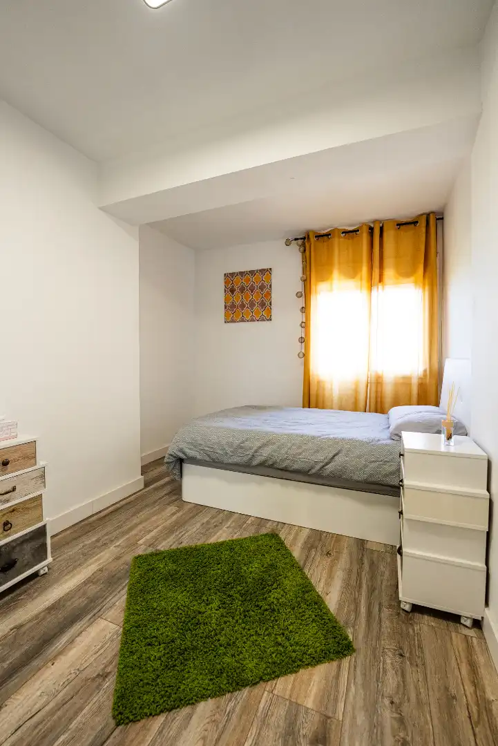 Habitación de Piso en venta en Tarragona con Parquet, Terraza y Amueblado