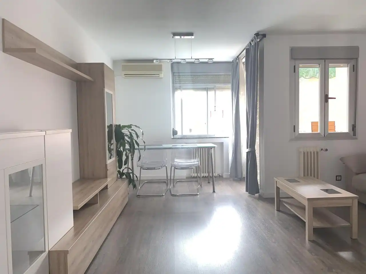 Sala de estar de Piso de alquiler en  Madrid Capital con Aire acondicionado y Calefacción
