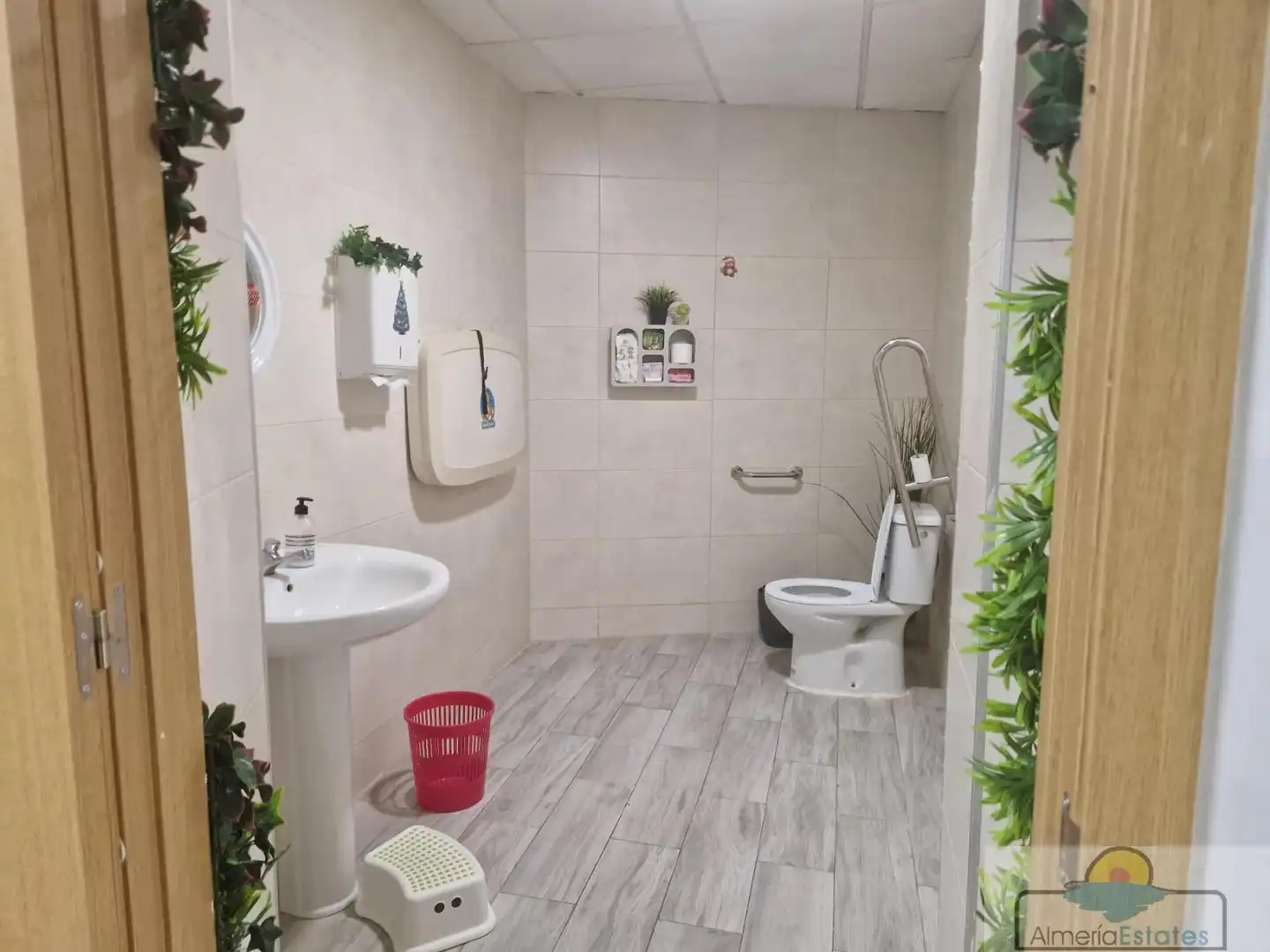 Baño de Local de alquiler en Macael