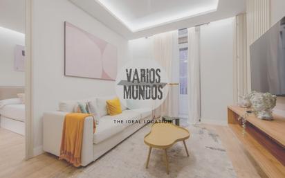 Living room of Flat to rent in  Madrid Capital  with Air Conditioner and Balcony