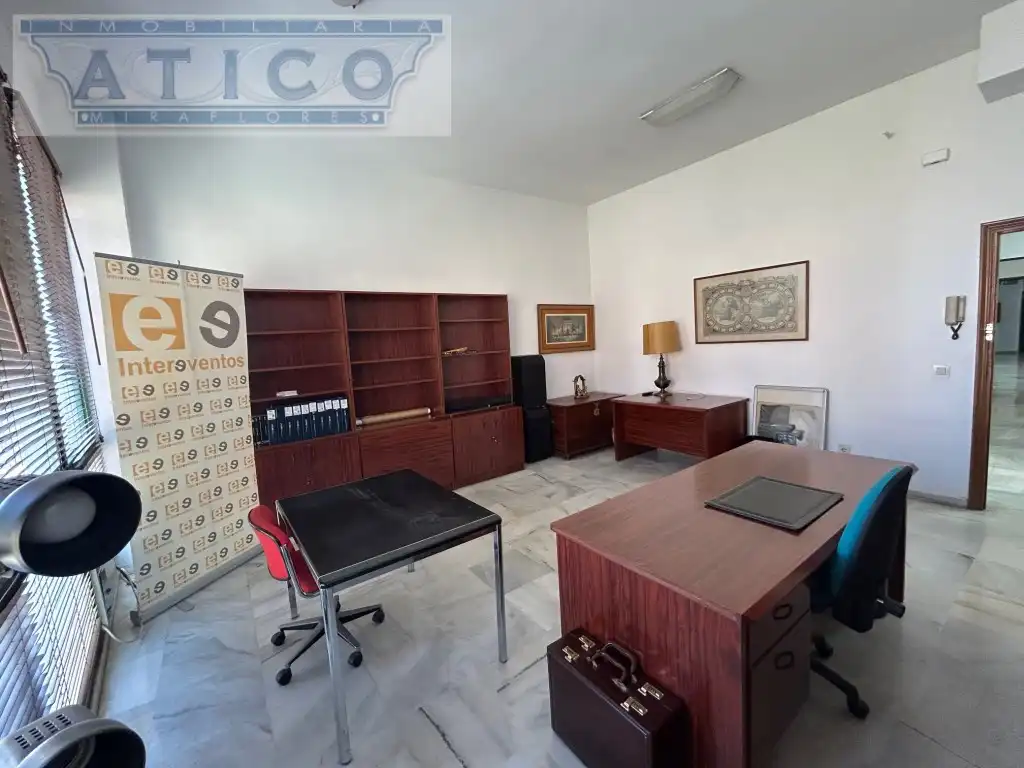 Office for sale in Sevilla