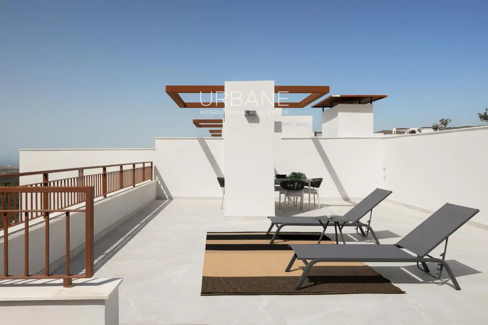 Terrace of Flat for sale in Istán  with Air Conditioner, Terrace and Swimming Pool